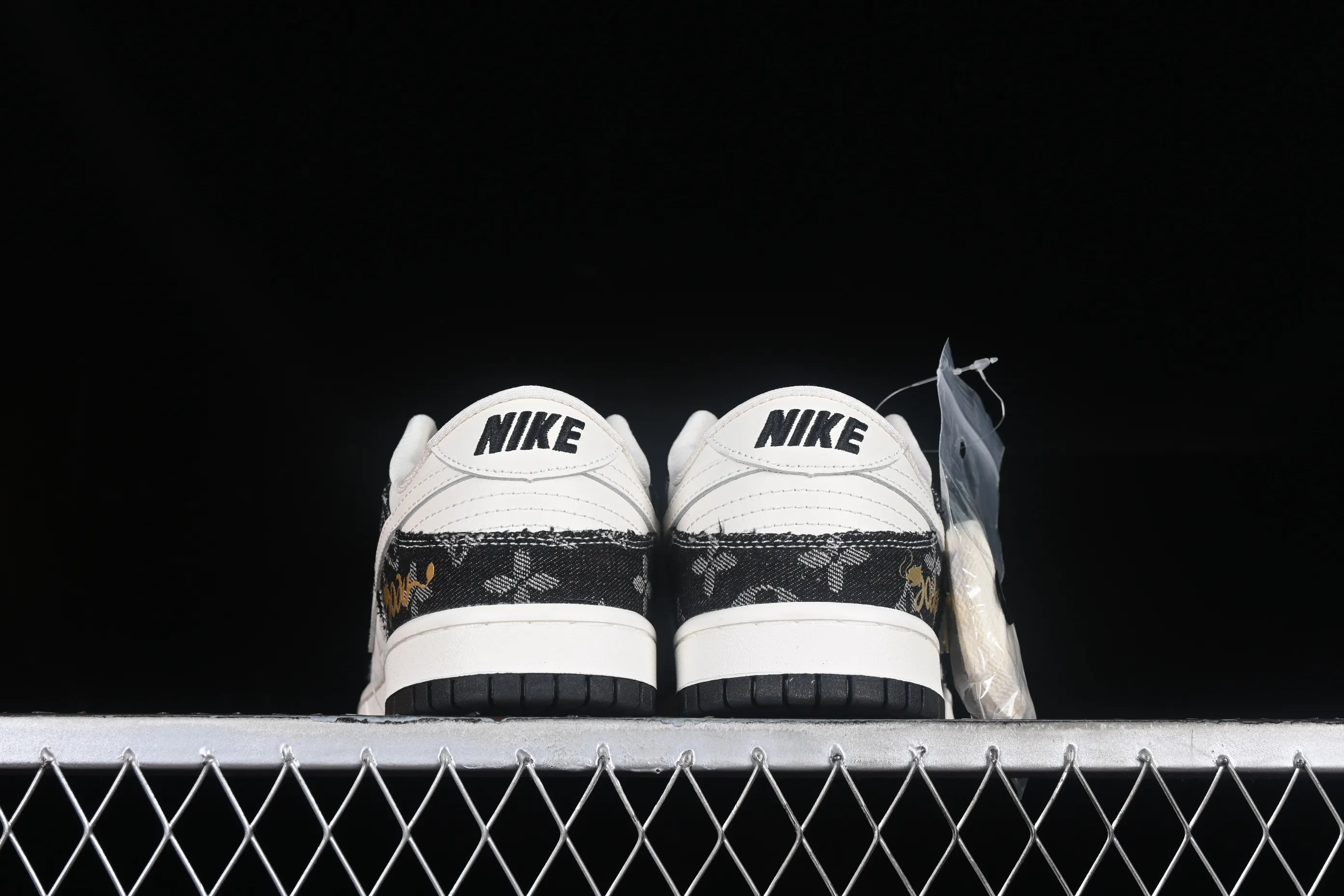 All categories Nk SB Dunk Series Nk SB Dunk Low low-top sneakers LV x Nk Dunk Low joint model Louis Vuitton-2024 Chenlong SB low-top casual sneakers FC1688-163